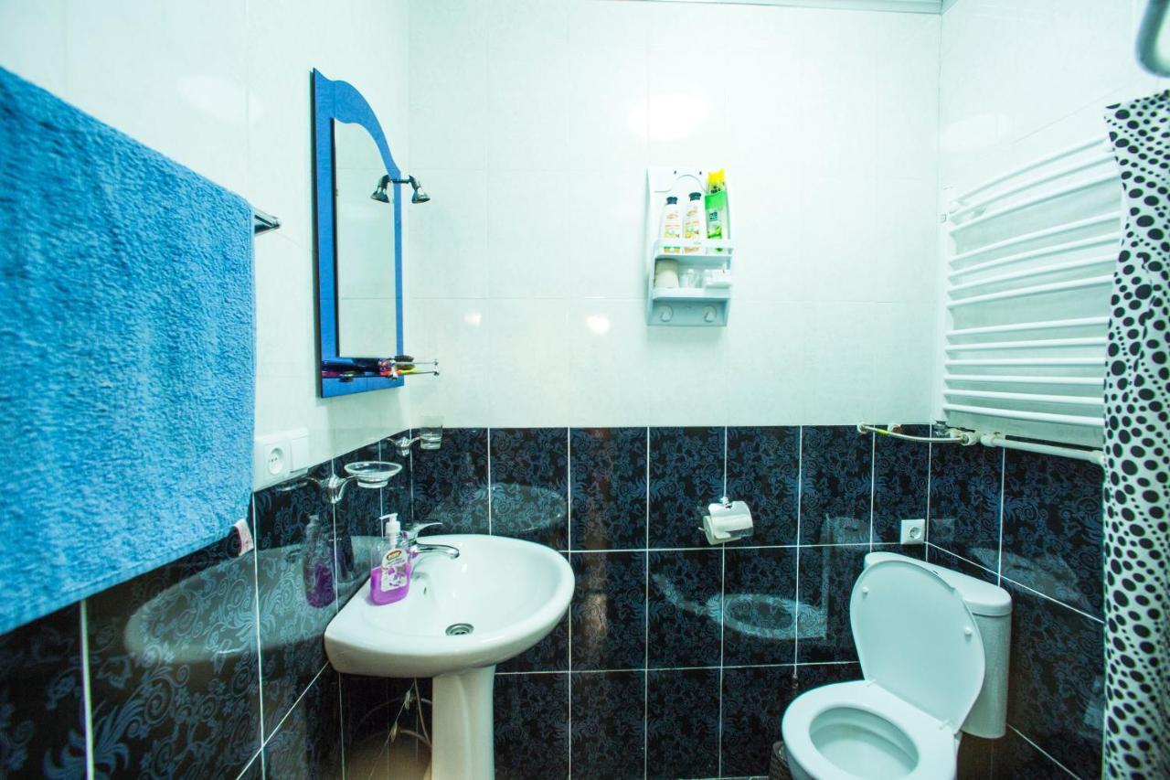 Nikas Apartment Тбилиси Екстериор снимка