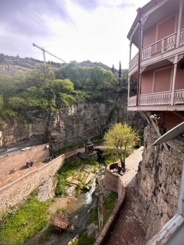 Nikas Apartment Тбилиси Екстериор снимка