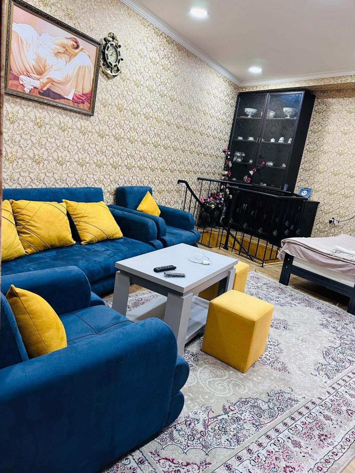 Nikas Apartment Тбилиси Екстериор снимка