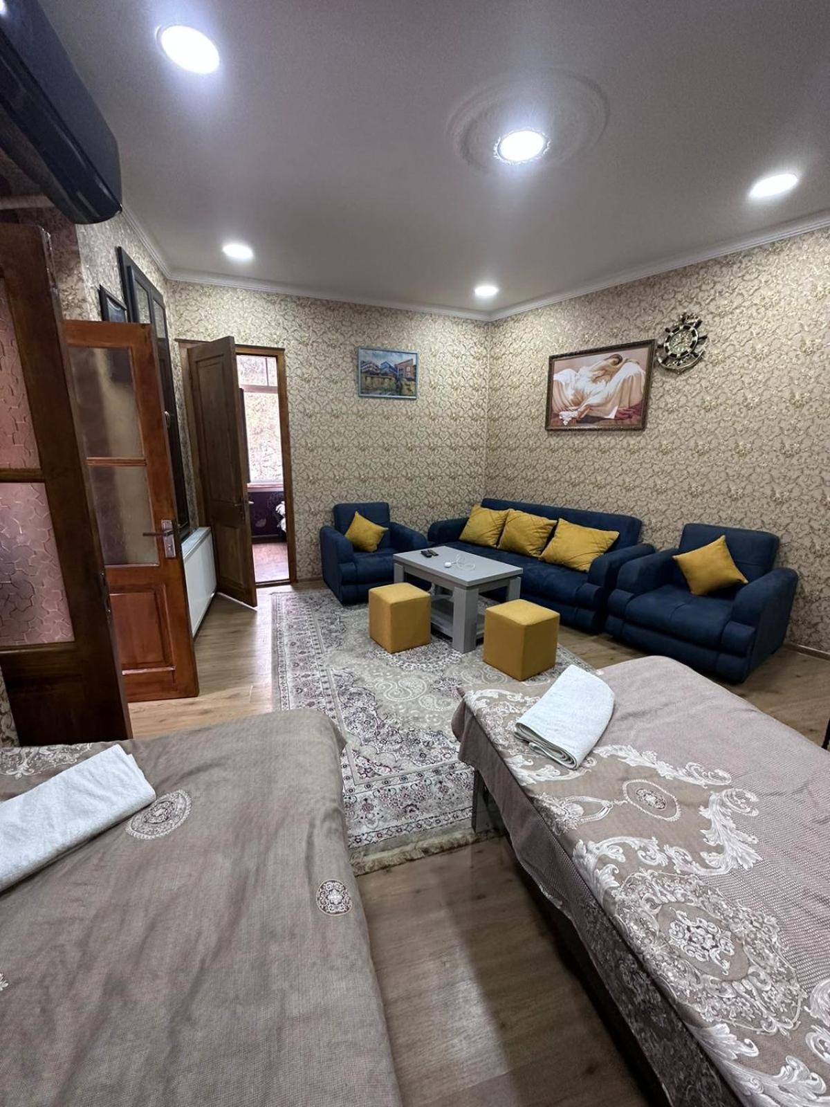 Nikas Apartment Тбилиси Екстериор снимка