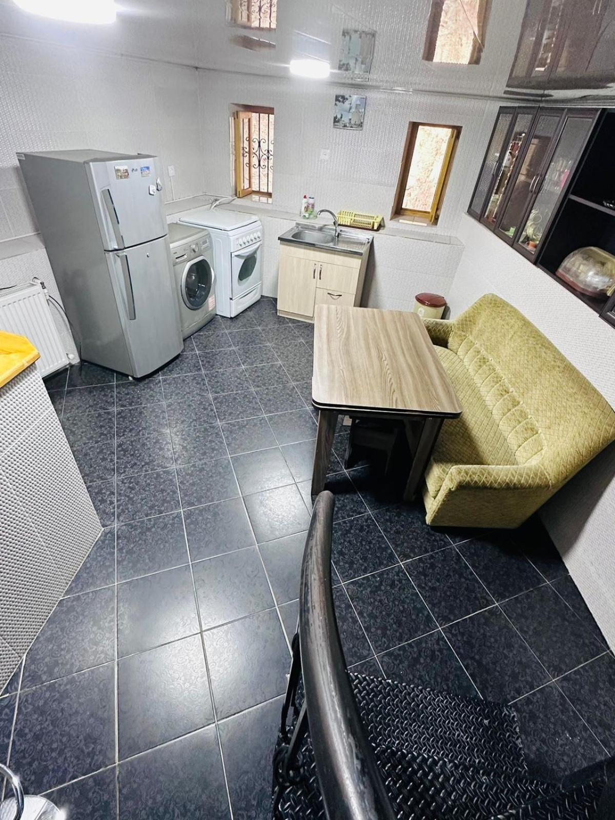 Nikas Apartment Тбилиси Екстериор снимка