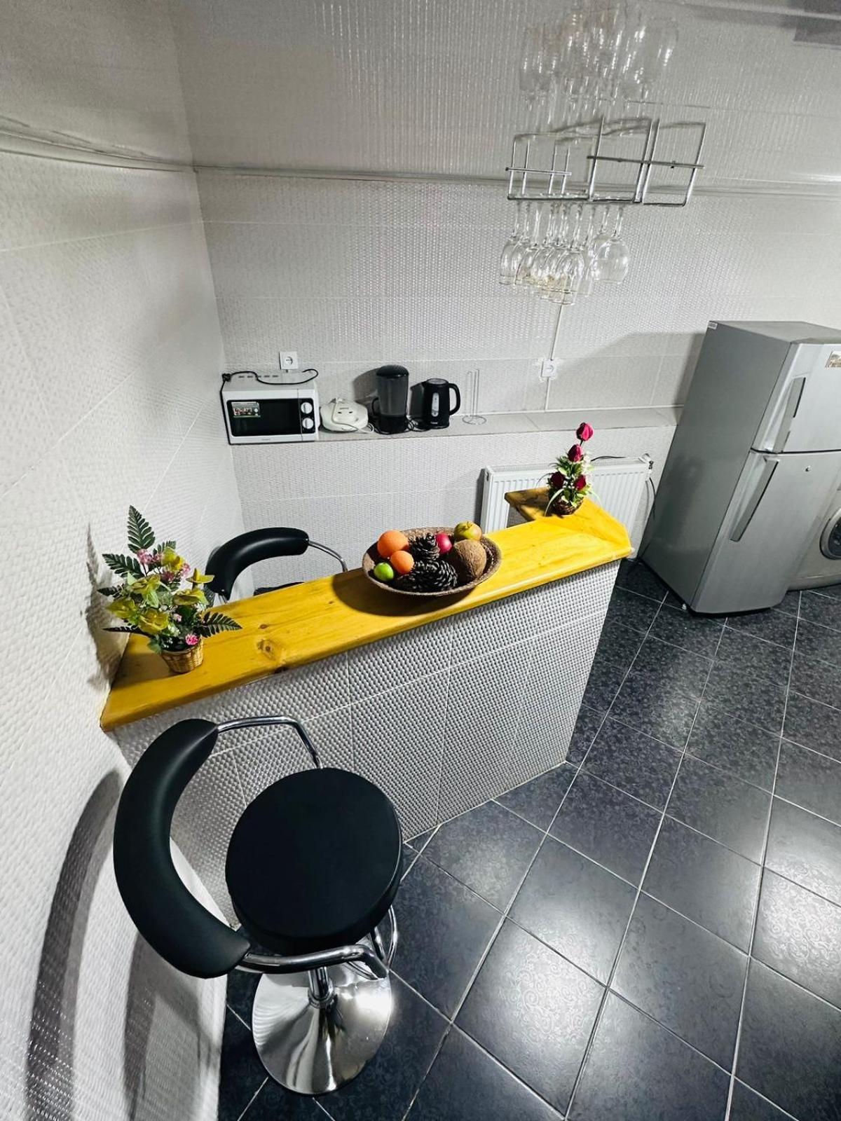 Nikas Apartment Тбилиси Екстериор снимка