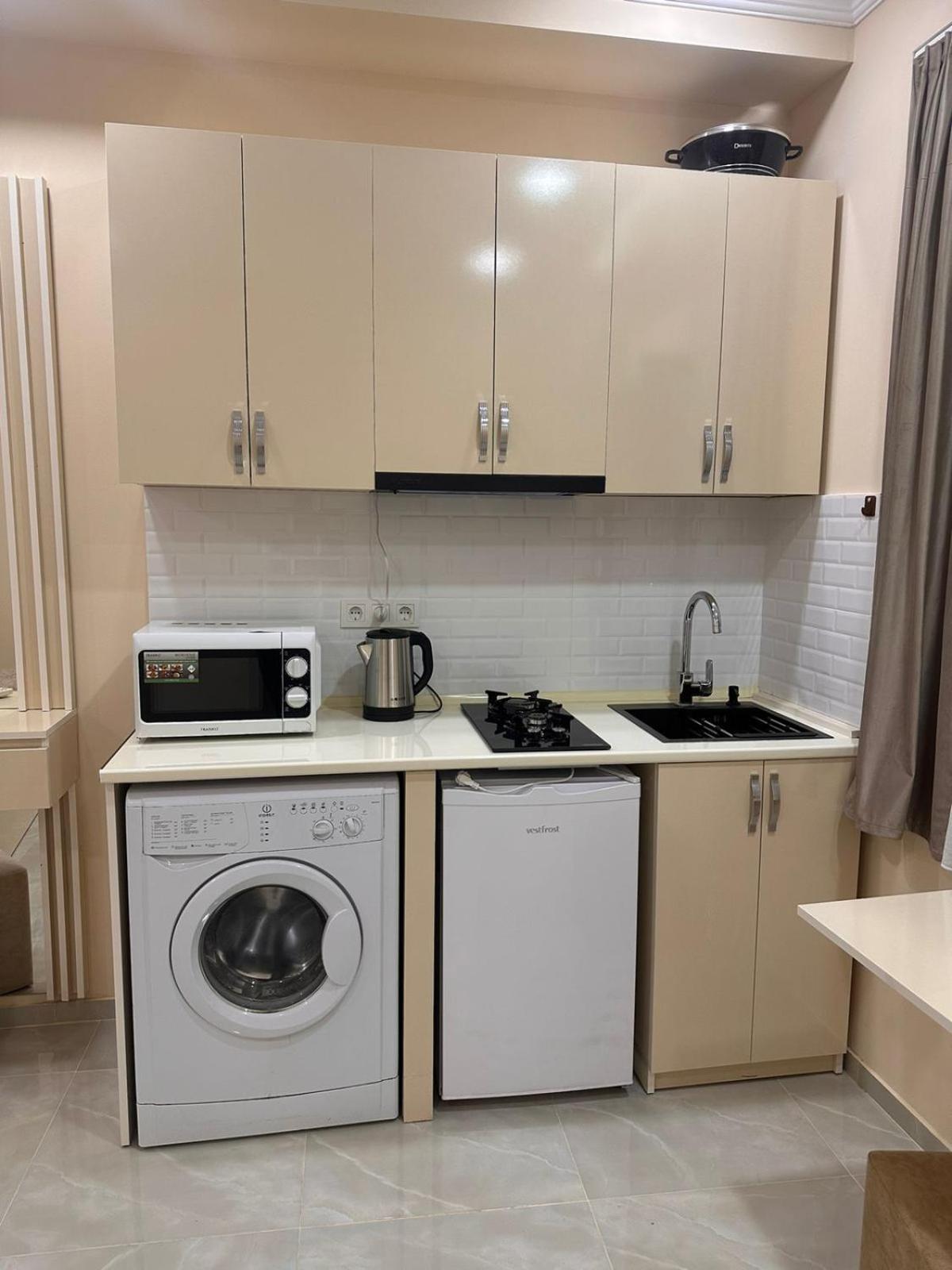 Nikas Apartment Тбилиси Екстериор снимка